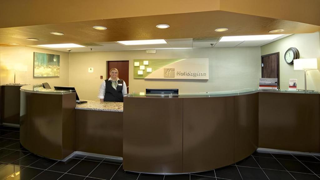 Clarion Hotel & Suites Conference Center Memphis Airport Buitenkant foto